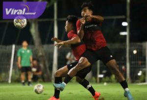Timnas U-22 Indonesia latihan taktikal memasuki hari keenam pemusatan latihan (TC) April di Stadion Madya, Jakarta, Kamis (6/4/2023). Foto : pssi