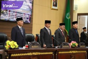 Pj Bupati Muba H Apriyadi hadiri Rapat Paripurna di Ruang Rapat Paripurna DPRD Muba, , Senin (17/04/2023). Foto : viralsumsel.com/dev