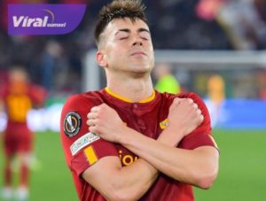 Penyerang AS Roma Stephan El Shaarawy selebrasi usai cetak gol ke gawang Feyenoord pada laga kedua perempatfinal Lige Europa. Foto : igroma