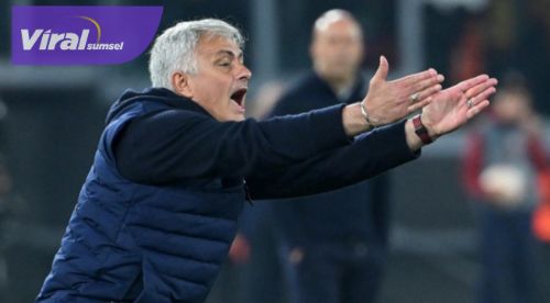 Jose Mourinho pelatih AS Roma. Foto : net