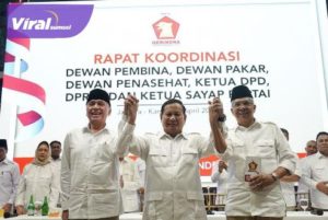 H Mawardi Yahya bersama Mochamad Iriawan diperkenalkan secara langsung oleh Ketua Umum Partai Gerindra Prabowo Subianto di kediamannya, Kamis (27/4/2023) malam. Foto : ig