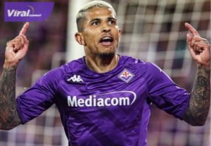 Pemain Fiorentina selebrasi usai melaju ke final Coppa Italia. Foto : igfiola