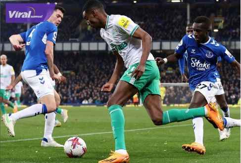 Newcastle United berhasil permalukan Everton dengan pesta gol 4-1 di Stadion Goodison Park (Liverpool), Inggris, Jumat (28/4/2023) dini hari tadi. Foto : ignufc