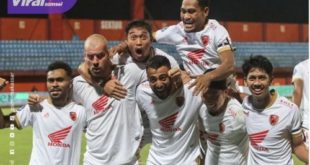 Para pemain PSM Makassar selebrasi usai juara BRI Liga 1 2022/2023. Foto : igpsm