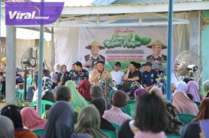 Gubernur Sumsel H Herman Deru bertandang ke Desa Sungai Pinang Kecamatan Rambutan Banyuasin sosialisasikan GSMP. Foto : viralsumsel.com/win