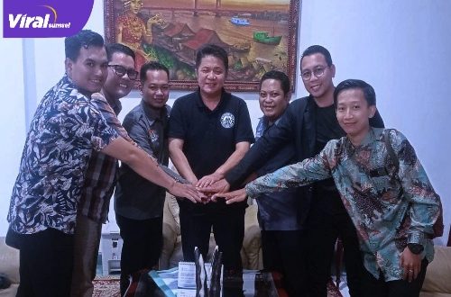 Para Pengurus DPD Pemerhati Jurnalis Siber Provinsi Sumatera Selatan Saat Audiensi Dengan Gubernur Sumsel Berempat di Griya Agung. Foto : Viralsumsel/Nto