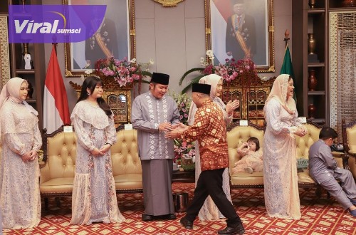 Pj Bupati Muba Apriyadi Mahmud silaturahmi ke kediaman dinas Gubernur Sumsel Herman Deru, Griya Agung. Foto : viralsumsel.com/dev