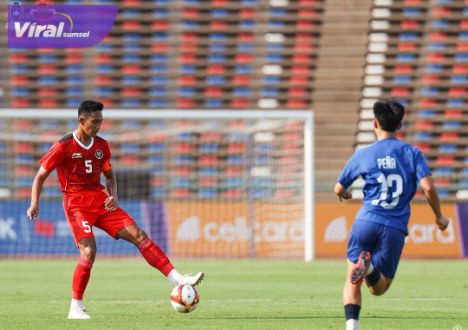 Kapten sekaligus bek tengah Timnas Indonesia gagall eksekusi penalti ke gawang Filipina. Foto : pssi