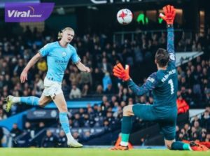 Bomber Manchester City asal Norwegia, Erling Haaland cetak gol ke gawang West Ham United setelah menerima umpan J. Grealish. Foto : city