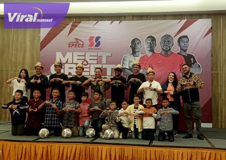 Boaz Solossa Doakan Sriwijaya FC. Foto : viralsumsel.com/ist