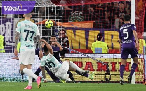 Striker Inter Milan Ganda Lautaro saat cetak gol ke gawang Fiorentina pada laga final Coppa Italia di Stadio Olimpico, Ka. mis 25 Mei 2023 dini hari. Foto : net