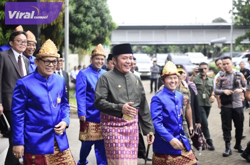 Gubernur Sumsel H Herman Deru dalam rangka memperingati hari jadi ke-16 Kabupaten Empat Lawang di Gedung DPRD Kab Empat Lawang, Rabu (3/5) pagi. Foto : viralsumsel.com/nto