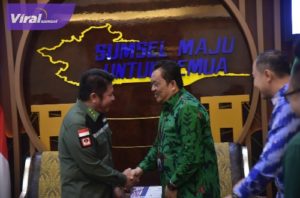 Gubernur Sumsel, H Herman Deru ketika menerima audiensi Deputi BPS RI M. Habibullah di ruang tamu Gubernur Sumsel, Kamis (4/5/2023). Foto : viralsumsel.com/nto