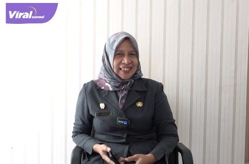Kepala BPS OKI, Anugrahani Prasetyo, S.ST, M. Si merilis angka kemiskinan kabupaten kota. Foto : viralsumsel.com/fir