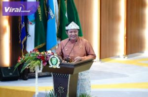 Gubernur Sumsel H. Herman Deru saat sidang paripurna istimewa DPRD Provinsi Sumsel dalam rangka memperingati hari jadi Provinsi Sumsel ke-77 tahun 2023, di Gedung DPRD Provinsi Sumsel, Senin (15/5) pagi. Foto : viralsumsel.com/win