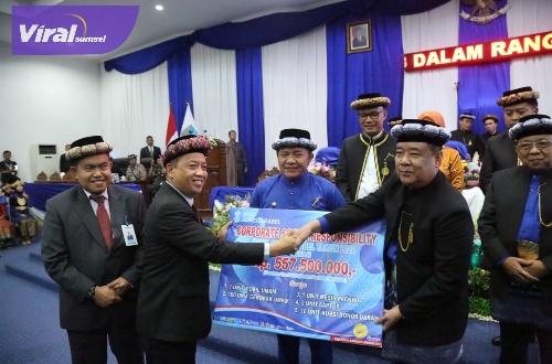 Cik Ujang Akui Bangubsus Herman Deru Bantu Percepatan Pembangunan Kabupaten Lahat. Foto : viralsumsel.com/nto
