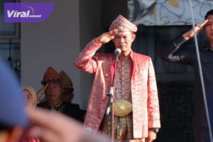 Walikota Palembang H.Harnojoyo saat menjadi membacakan amanat hari Lahir Pancasila, Kamis (1/6/2023) di lapangan Setda Pemerintah kota Palembang. Foto : viralsumsel.com/nto