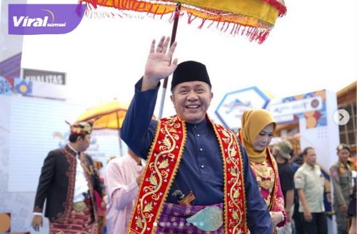 Gubernur Sumsel H Herman Deru Buka Festival Danau Ranau ke-XXIII Tahun 2023 di Desa Banding Agung OKU Selatan, Rabu (21/6/2023) petang. Foto : viralsumsel.com/win