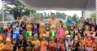 Wakil Walikota Prabumulih, H. Andriansyah Fikri, SH.buka Lomba Drumband Tingkat TK dan SMP Drum Kids Competition 2023 yang diselenggarakan di Halaman Depan Citimall, Prabumulih, Kamis (22/6/2023). Foto : viralsumsel.com/mal