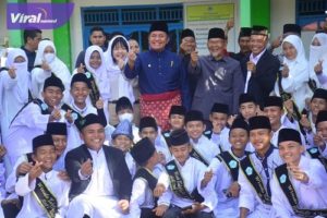 Dukung Program Rumah Tahfizd Qur'an Herman Deru, Ponpes Thawalib Sriwijaya Wisuda 87 Santri/santriwati Penghafal Qur'an. Foto : viralsumsel.com/win
