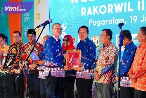 Walikota Prabumulih Ir. H. Ridho Yahya, MM hadiri undangan Welcome Dinner sekaligus Pembukaan Rakorwil Komisariat Wilayah II APEKSI Sumbagsel Tahun 2023, Senin (19/6/2023). Foto : viralsumsel.com/mal