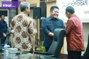 Gubernur Sumsel H Herman Deru ketika membuka Sosialisasi Pencegahan Korupsi, di Auditorium Bina Praja Setda Provinsi Sumsel, Kamis (13/7/2023). Foto : viralsumsel.com/win