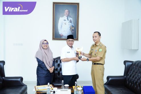 Lurah Perwakilan Kabupaten Muba Bawa Pulang Penghargaan Paralegal Justice Award 2023. Foto : viralsumsel.com/dev