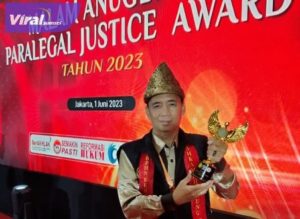 Lurah Perwakilan Kabupaten Muba Bawa Pulang Penghargaan paralegal Justice Award 2023. Foto : viralsumsel.com/dev