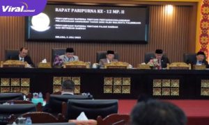 Pimpinan DPRD Kota Palembang Saat Memimpin Paripurna DPRD Kota Palembang. Foto : Viralsumsel/Nto