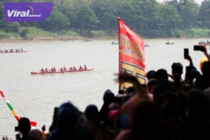 Lomba Perahu Bidar di Desa Teluk Kijing I dan Teluk Kijing II Kecamatan Lais, yang diikuti sebanyak 51 tim peserta, Minggu (20/8/2023). Foto : viralsumsel.com/dev