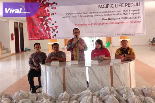 Penjabat (Pj) Gubernur Sumsel Agus Fatoni saat menghadiri pengajian rutin bulanan TP PKK Provinsi Sumsel di Pendopo Griya Agung Palembang, Kamis (12/10/2023). Foto : viralsumsel.com/dev