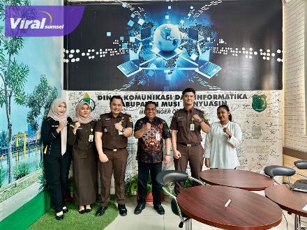 Kasi PB3R Kejaksaan Negeri Muba Giovani, SH, MH dalam podcast Gema Randik Muba yang dipandu oleh host Febie Alfina pada hari, Kamis (12/10/2023) siang. Foto : viralsumsel.com/dev
