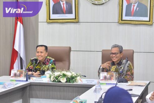 Pj Gubernur Sumsel Agus Fatoni dalam Rapat Koordinasi di Ruang Rapat Bina Praja, Kantor Gubernur Sumatera Selatan, Palembang, Jumat (13/10/2023). Foto : viralsumsel.com/win
