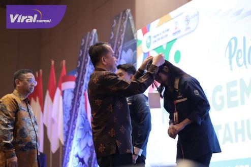 Penjabat Gubernur Sumsel Agus Fatoni memotivasi kalangan pemuda wajib berpendidikan agar mendapatkan ilmu pengetahuan dan keterampilan. Foto : viralsumsel.com/win