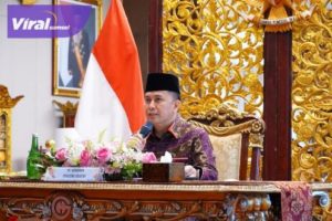 Penjabat (Pj) Gubernur Sumsel Agus Fatoni dalam ‘Webinar Nasional Hari Lahir (Harlah) ke-94 Lembaga Pendidikan Ma'arif NU dan Hari Santri Nasional 2023’ di Griya Agung Palembang, Sabtu (21/10/2023). Foto : viralsumsel.com/win