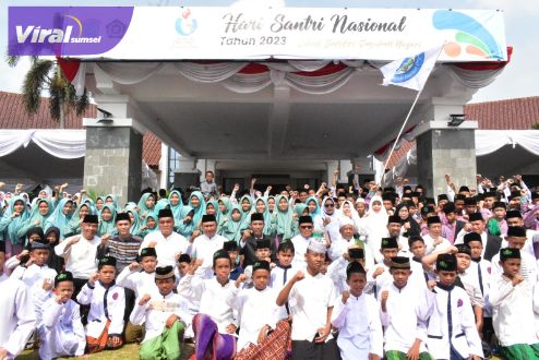 Kiay dan Santri di OKI lakukan istighosah dan doa bersama dalam peringatan Hari Santri tahun 2023. Foto : viralsumsel.com/fir