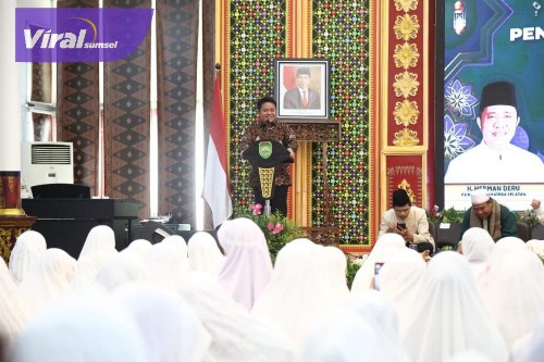 Gubernur Sumsel H Herman Deru ketika menggelar pengajian bersama pengurus Forum Koordinasi Majelis Taklim (FKMT) Kota Palembang, Sabtu (2/9/2023) siang. Foto : viralsumsel.com/win