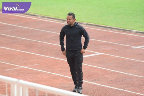 Pelatih Kepala Sriwijaya FC, Muhammad Yusuf Prasetyo. Foto : mo sfc