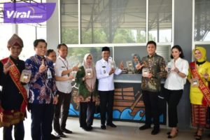 Wakil Bupati OKI H. M. Dja'far Shodiq saat meresmikan Taman Wisata Kuliner Taman Segitiga Emas Kayuagung, Rabu (1/11/2023). Foto : viralsumsel.com/fir