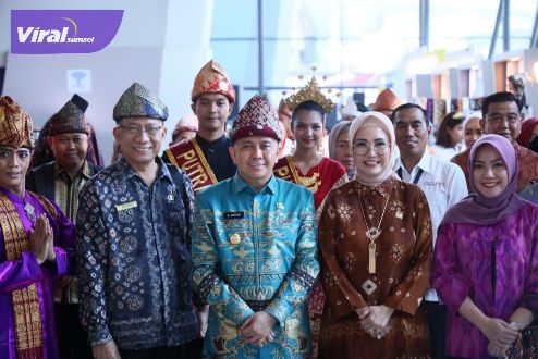 Pj Gubernur Sumsel Agus Fatoni buka Pameran Jelajah Sumsel di Terminal III Bandara Soekarno Hatta, Tangerang Selatan, Banten, Senin (6/11/2023). Foto : viralsumsel.com/win