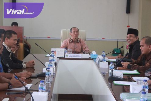 Rapat Tim Verifikasi Calon Peserta Umroh yang dibiayai Oleh Pemerintah Kabupaten Muba di Ruang Rapat Randik, Kamis (9/11/2023). Foto : viralsumsel.com/dev