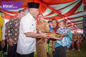 Pj Bupati Muba Apriyadi Mahmud menemui langsung Anira saat berada di Jirak Jaya, Kamis (16/11/2023) siang. Foto : viralsumsel.com/dev