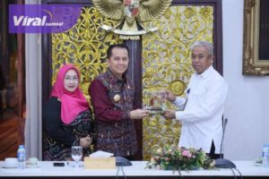 Pj Gubernur Agus Fatoni Bersinergi dengan BKKBN Sumsel Kejar Taget Turunkan Angka Stunting. Foto : viralsumsel.com/win