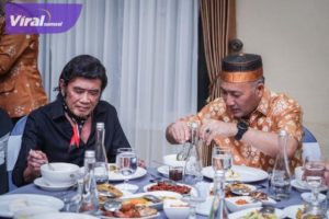 Raja Dangdut Rhoma Irama Dijamu Pj Bupati Apriyadi Pindang Tapa. Foto : viralsumsel.com/dev