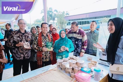 Kendalikan Inflasi Daerah,  Pj Gubernur  Sumsel Agus Fatoni Buka Kegiatan Operasi Pasar Murah dan Masifkan Penerapan GSMP di Masyarakat. Foto : viralsumsel.com/win Kendalikan Inflasi Daerah, Pj Gubernur Sumsel Agus Fatoni Buka Kegiatan Operasi Pasar Murah dan Masifkan Penerapan GSMP di Masyarakat. Foto : viralsumsel.com/win