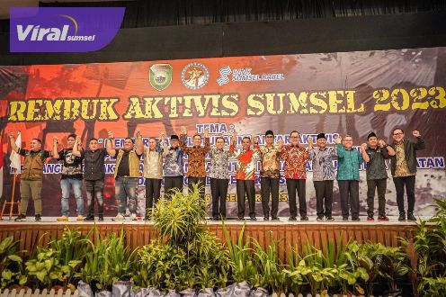 Kinerja Pj Bupati Apriyadi di Muba Diganjar Award oleh Aktivis Sumsel. Foto : viralsumsel.com/dev