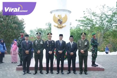 Hari Pahlawan di Kota Prabumulih Ditandai dengan Upacara Penaikan Bendera Merah-putih. Foto : viralsumsel.com/mal