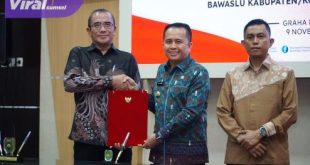Sumsel Pertama Kali Se-Indonesia Lakukan Penandatanganan Serentak NPHD Dana Pilkada Tahun 2024 bagi Provinsi dan Kabupaten/Kota. Foto : viralsumsel.com/win