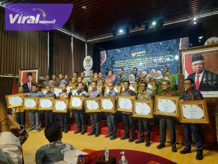 RSUD Sekayu, Dinsos dan Kecamatan Sekayu Raih Penghargaan (PEKPPP) Tahun 2023. Foto : viralsumsel.com/dev RSUD Sekayu, Dinsos dan Kecamatan Sekayu Raih Penghargaan (PEKPPP) Tahun 2023. Foto : viralsumsel.com/dev