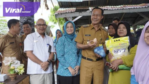 Gandeng Perum Bulog Divre, Pemkot Prabumulih Gelar Pasar Murah. Foto : viralsumsel.com/mal